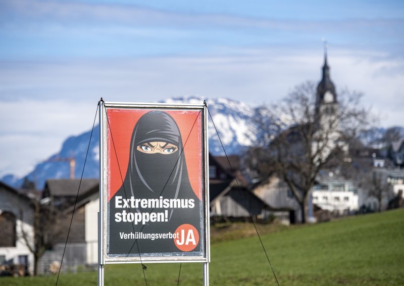 [FOTO] Udar na prava pet posto muslimana: Švicarska zabranila nošenje burki na javnom mjestu