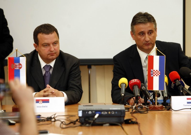 Croatian, Serbian interior ministries set up video link