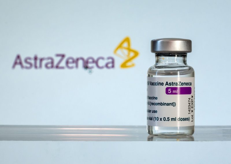 Nikad kraja problemima: Kanada preporučila mlađima od 55 da se ne cijepe AstraZenecom