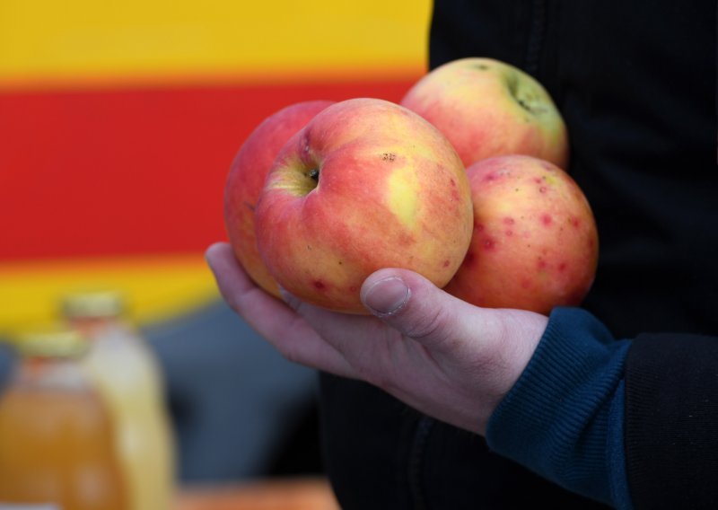 Državna inspekcija pronašla 25 serija jabuka i krumpira koji su uvezeni a deklarirani kao hrvatski proizvodi