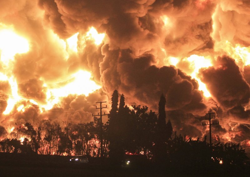 Eksplozija u najvećoj rafineriji nafte u Indoneziji; evakuirani lokalni stanovnici