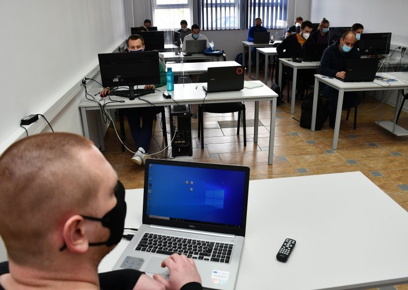 Navala na školu u Lipiku, prijavilo se 238 kandidata, odabrano 22 iz cijele Hrvatske