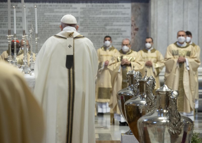Papa na Veliki četvrtak pozvao svećenike da budu ponizni poput Isusa