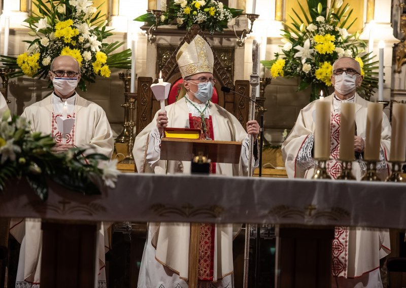 Nadbiskup Hranić: S Uskrsom se dogodio obrat i novi početak