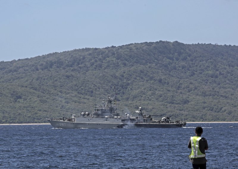 Nema pomaka u traganju za nestalom podmornicom i 53 mornara u Indoneziji