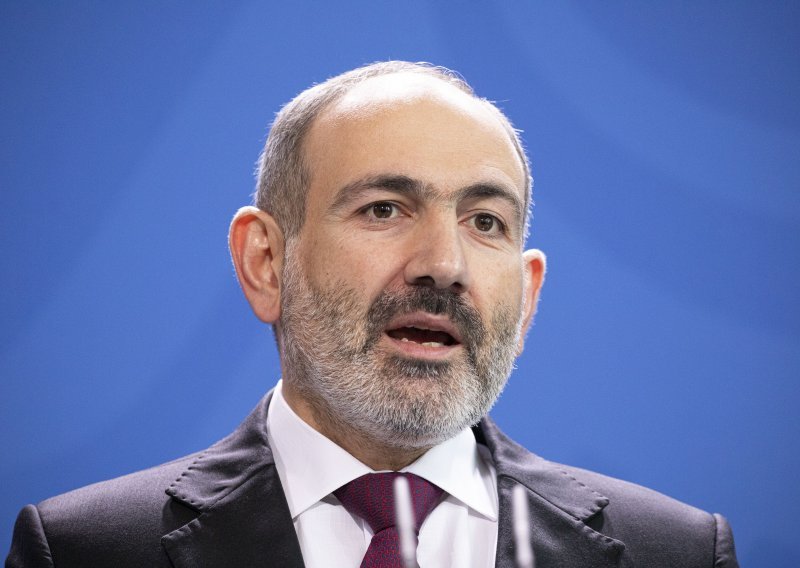 Armenski premijer podnio ostavku uoči prijevremenih izbora