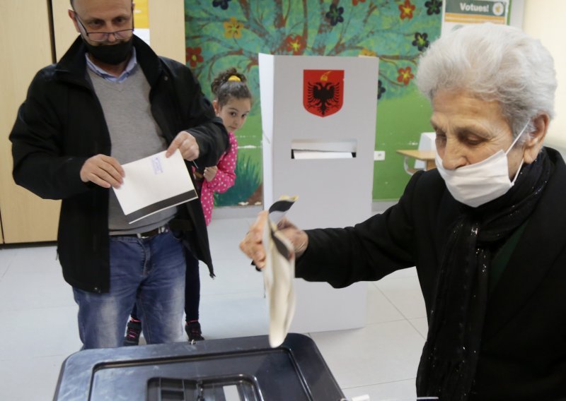 Albanski socijalisti pobjednici današnjih izbora po izlaznim anketama