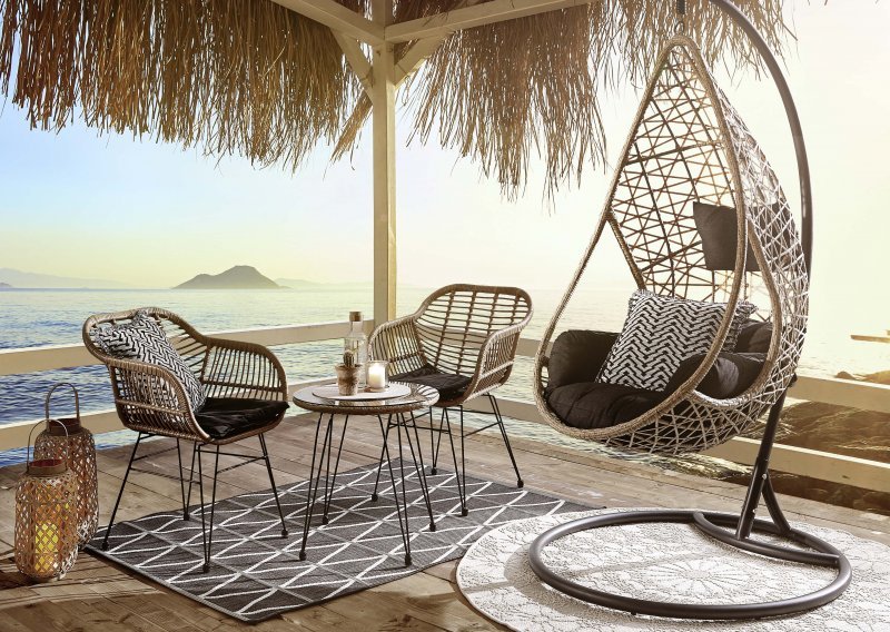 Evo kako jednostavno urediti vanjski prostor i svaki dan uživati u privatnoj lounge oazi, idealnoj za ljetne večeri