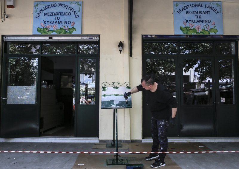 U Grčkoj se otvaraju terase kafića i restorana nakon šest mjeseci karantene