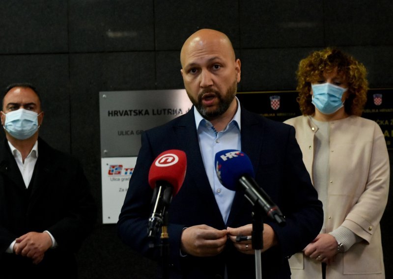 Zmajlović pozvao građane da na Dan državnosti izađu na referendum protiv HDZ-a
