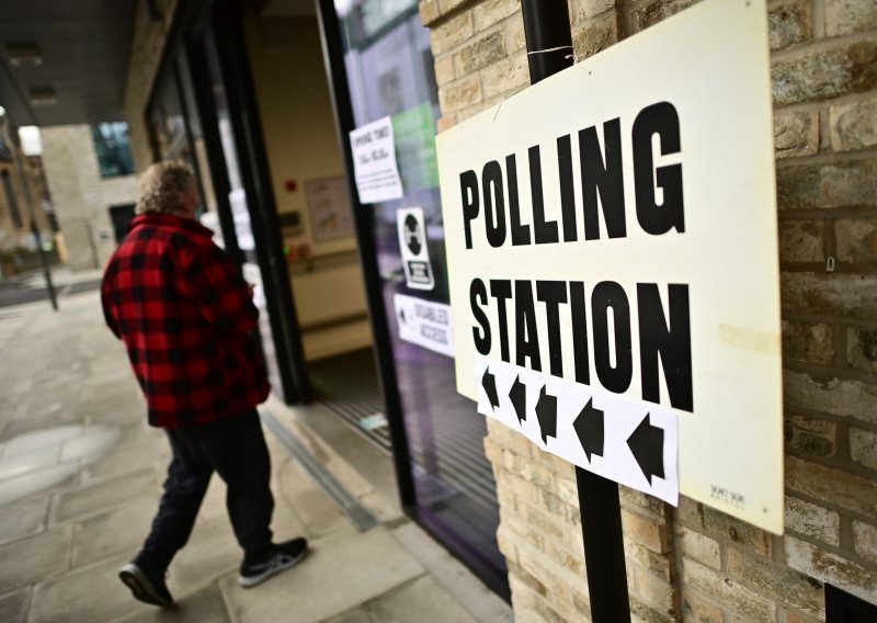 Izborni superčetvrtak u Velikoj Britaniji; sve oči uprte su u Škotsku