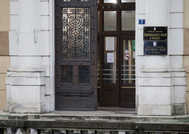 Poteškoće u pravosuđu zbog covida: Inspekcija zabranila suđenje u 14 manjih dvorana na Općinskom sudu u Rijeci