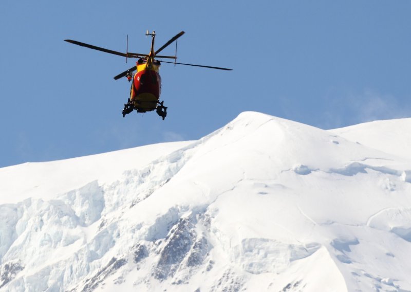 Survale se dvije lavine u francuskim Alpama; sedam osoba poginulo