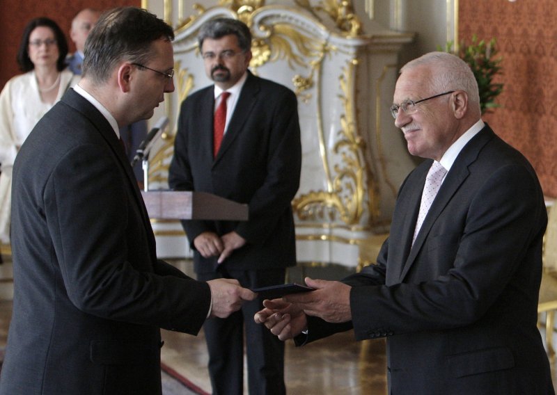 Klaus imenovao Nečasa češkim premijerom