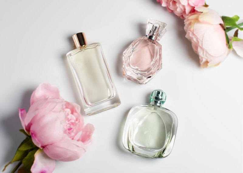 Obožavat ćete ih: Ovo je 10 najboljih cvjetnih parfema za toplije dane
