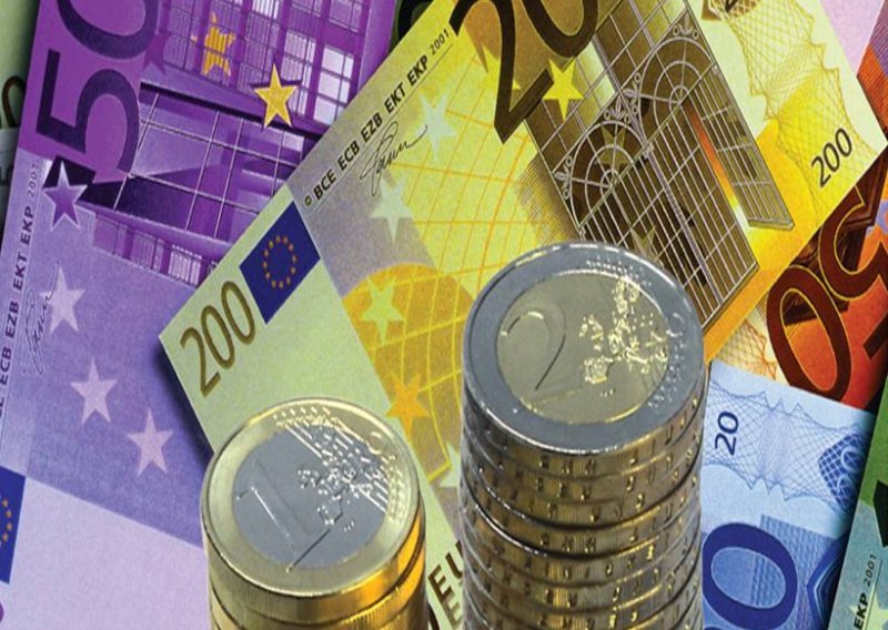 Euro najskuplji u zadnjih 11 mjeseci