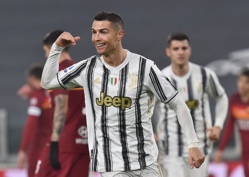 Ronaldova majka otkrila gdje će Cristiano nastaviti karijeru i šokirala sve u nogometnom svijetu; ovo nitko nije očekivao