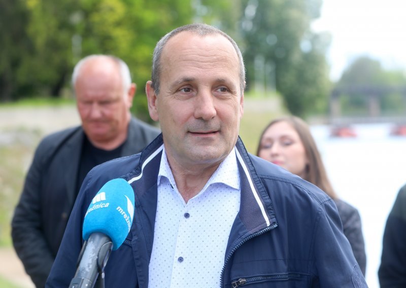 Kandidat za gradonačelnika Karlovca tvrdi da je primio omotnicu s metkom i prijetnjom: Pozivam policiju da pronađe i kazni počinitelje