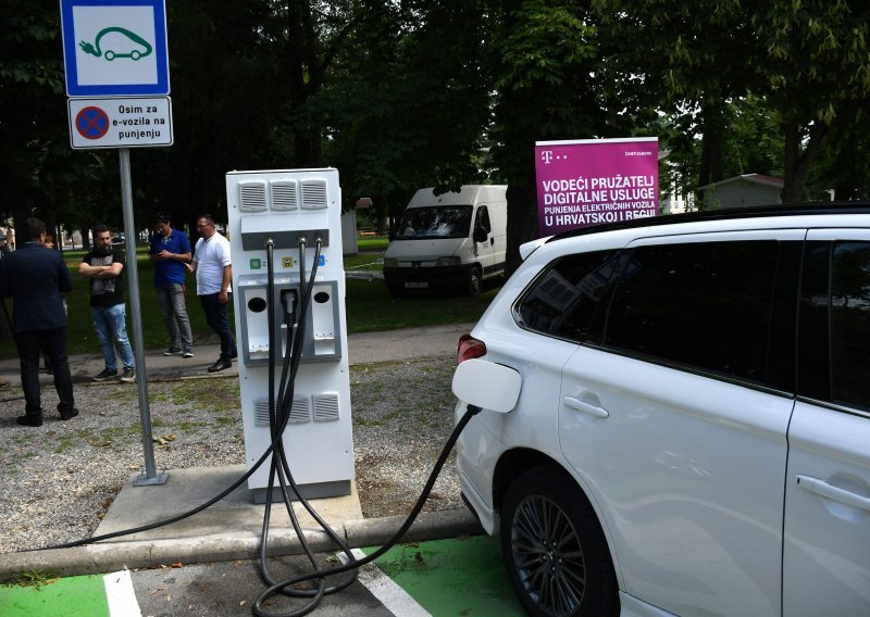 Preostalo još 1,8 milijuna kuna za sufinanciranje električnih vozila, prijave kreću 24. lipnja od 8 sati