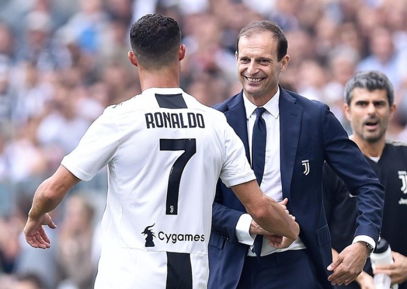 Kakve drastične promjene u Juventusu! Pirlo je bivši, vraća se trofejni trener za plaću od koje boli glava, a zna se i razlog zašto Ronaldo sigurno odlazi iz kluba