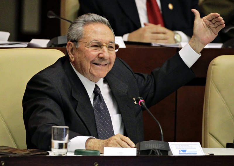 Fidel Castro opet osigurao pobjedu bratu Raulu