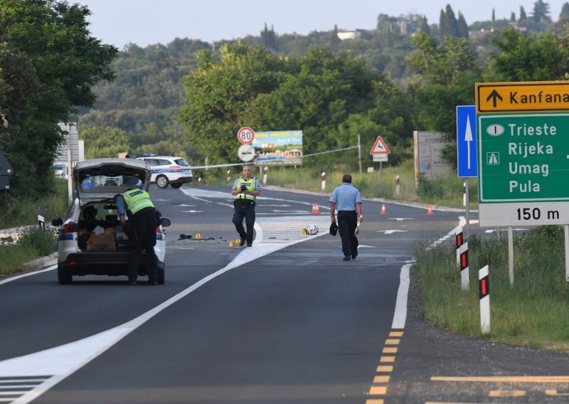 [FOTO] Teška nesreća u Istri: U sudaru automobila i motocikla poginule dvije osobe