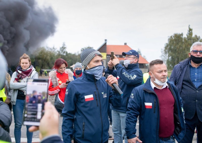 U požaru u Poljskoj ozlijeđeno devet ljudi i uništeni deseci kuća