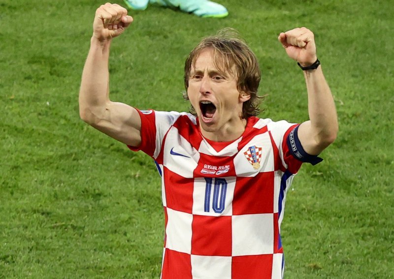 Kapetan Vatrenih Luka Modrić odveo hrvatsku u osminu finala i postavio rekord uz koji će još dugo pisati samo njegovo ime