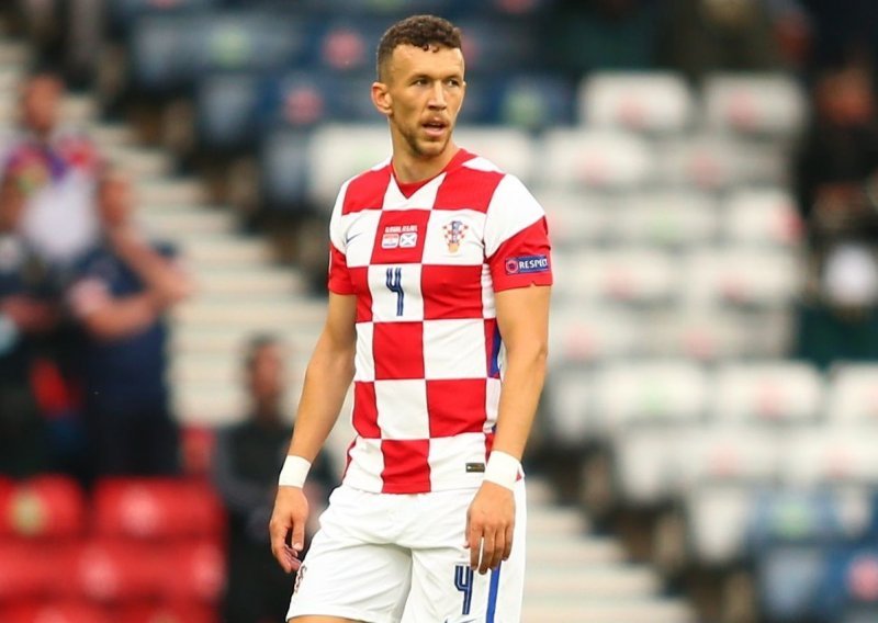 Perišić sve raznježio objavom na Instagramu: Za vrijeme utakmice objavio je posebnu fotografiju