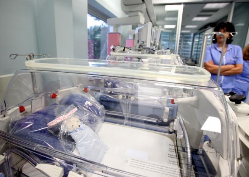 UNICEF donirao opremu za 12 neonatoloških odjela