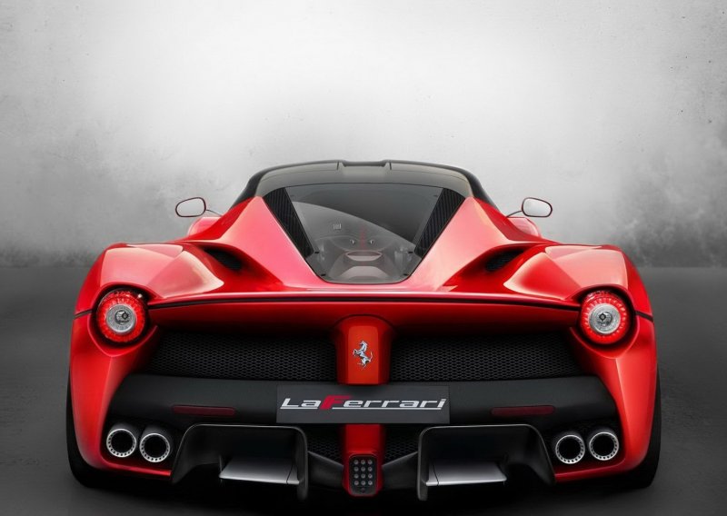 Hibridni Ferrari LaFerrari zvuči kao ranjena zvijer