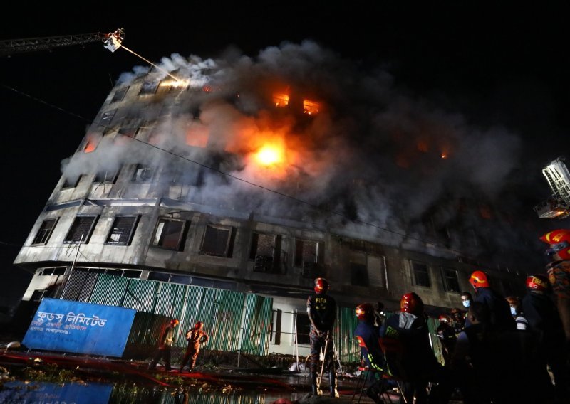 Požar u tvornici u Bangladešu: Troje mrtvih, deseci ranjenih. Strahuje se da je žrtava puno više