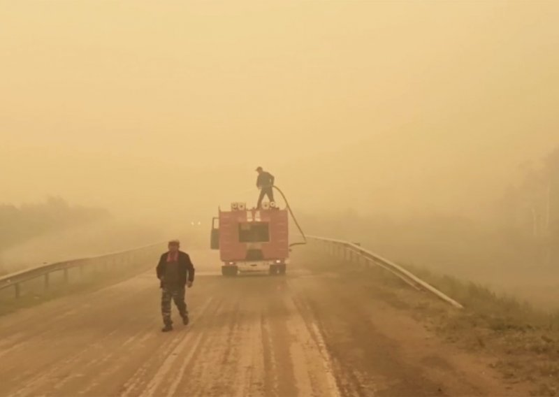 [FOTO] U Rusiji 336 šumskih požara, najteže na krajnjem istoku