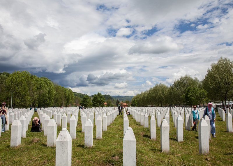 Majke Srebrenice: Procesuirati ratne zločine u BiH, a ne hrvatske generale