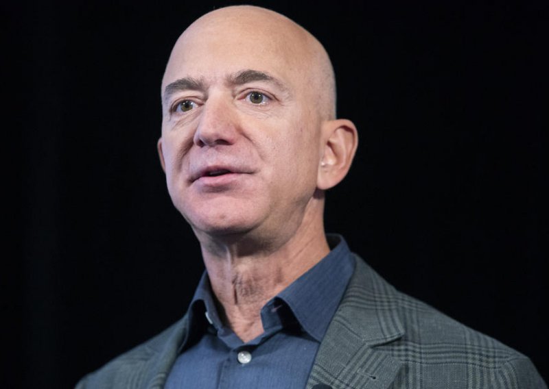 Najbogatiji čovjek na svijetu u utorak će se vinuti u svemir: Doznajte koga sve na putovanje vodi Jeff Bezos