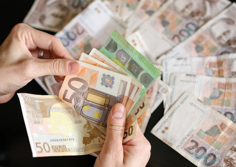Eurobarometar objavio istraživanje o uvođenju eura u sedam članica EU-a: Evo kako dišu Hrvati