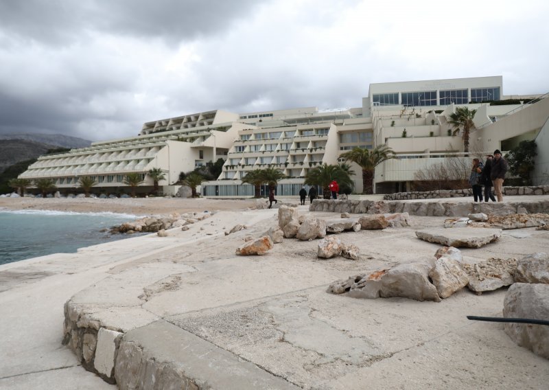 More na dubrovačkoj plaži hotela President onečišćeno fekalijama