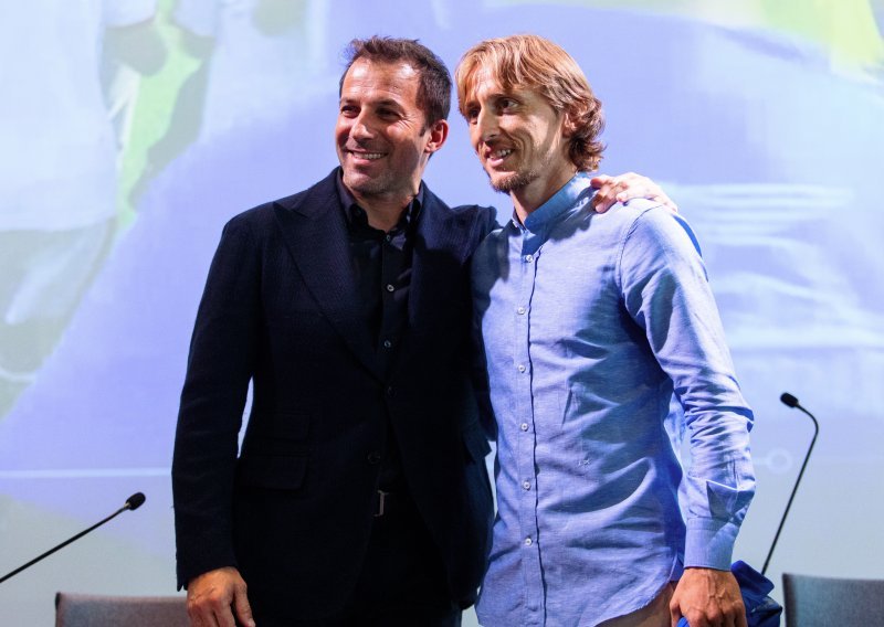[FOTO] Del Piero, Modrić i Dalić predstavili nogometni kamp u Petrčanima; talijanska legenda poručila Hrvatima: Veliki ste pobjednici
