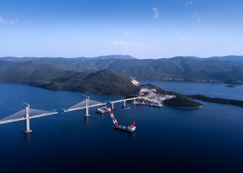 [FOTO] Pelješki most idući tjedan spojit će dva dijela Hrvatske, pogledajte kako sada izgleda najveće gradilište u zemlji