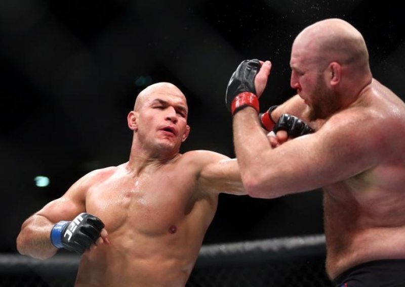 Evo što Dos Santos misli o Zagrebu; UFC objavio naj potez iz meča