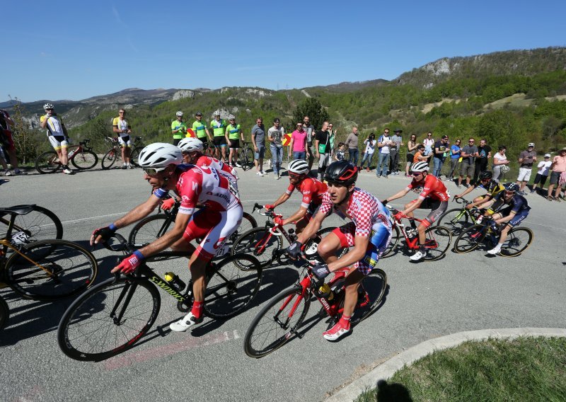 Hrvatski biciklist Josip Rumac nije uspio završiti zahtjevnu cestovnu utrku dugu 234 kilometara; zlato ode u Ekvador
