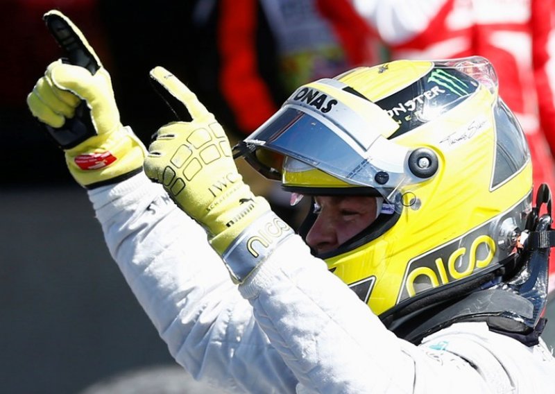 Rosberg: Kad sam vidio Vettela da odustaje, nije mi bilo žao!