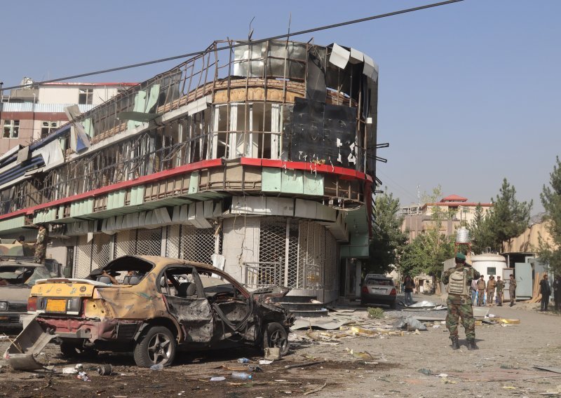 Osam mrtvih i 20 ranjenih u napadu na dom afganistanskog ministra obrane