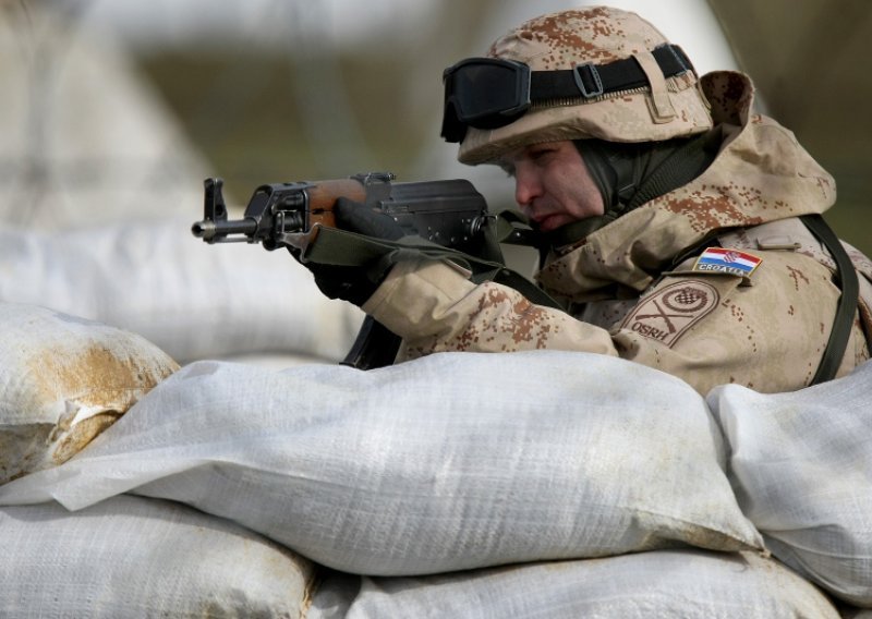Zbog samoranjavanja vojnicima HV-a u Afganistanu oduzeti pištolji!