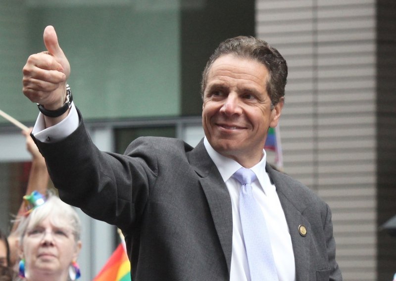 Guverner New Yorka Cuomo podnio ostavku zbog spolnog uznemiravanja