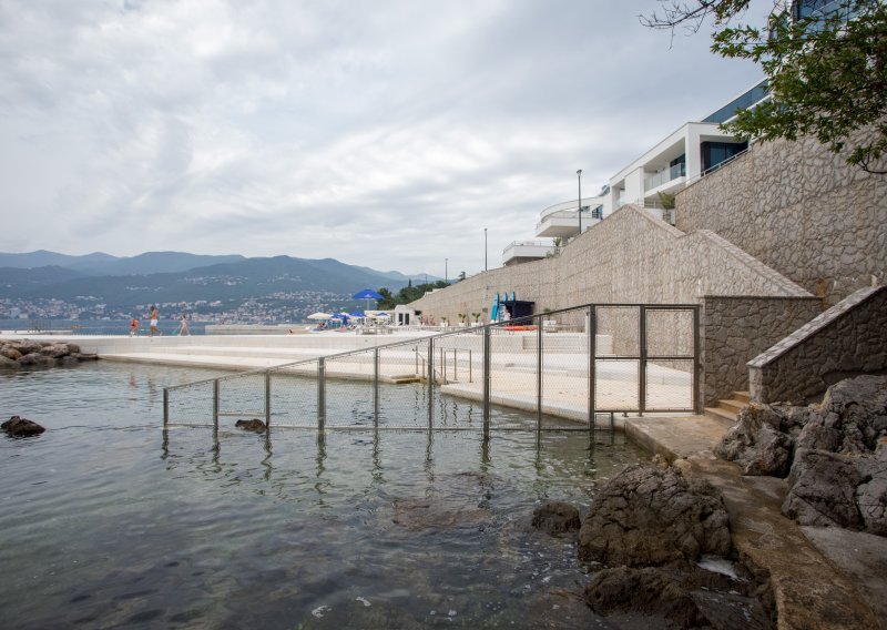 [FOTO] Samo ovih 18 plaža u Hrvatskoj imaju koncesije i mogu naplaćivati ulaz u more