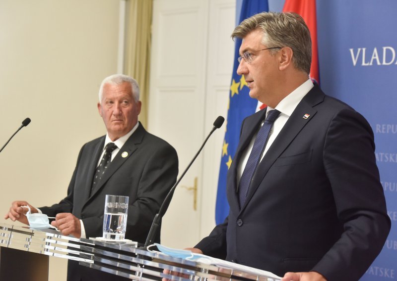 [VIDEO/FOTO] Plenković nakon sastanka s generalima: Odluke ćemo donijeti nakon što Ministarstvo pravosuđa sve analizira