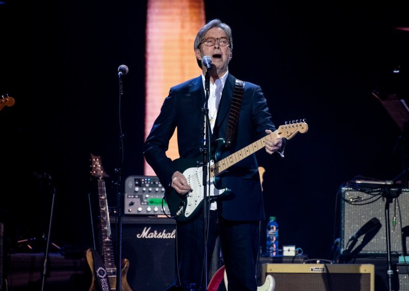 Eric Clapton svojim novim singlom 'Ovo mora stati' kritizira covid mjere