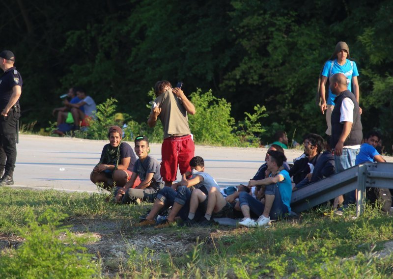 Primili 42.000 eura za prebacivanje 51 migranta iz BiH u Hrvatsku