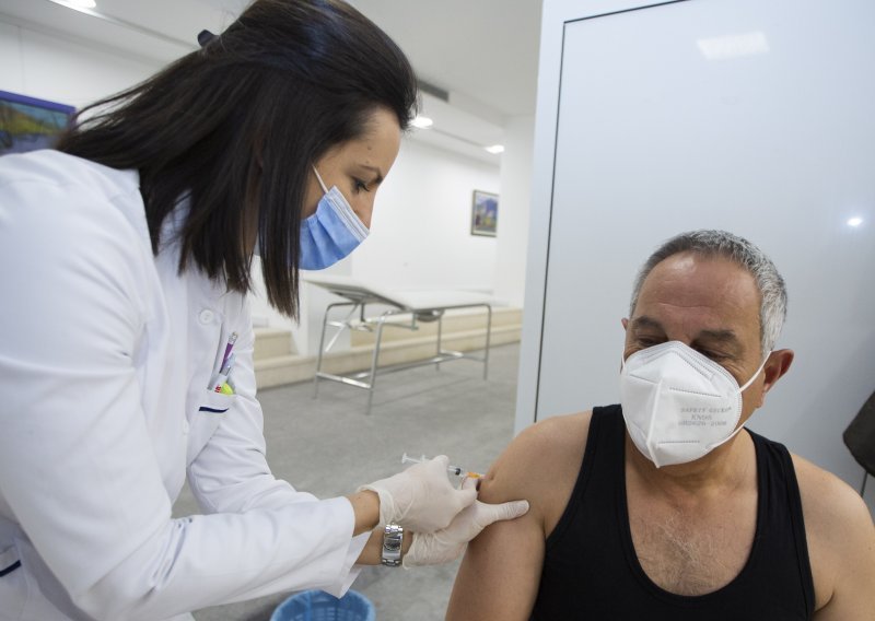 Veće zanimanje za cijepljenje u Hercegovini nakon porasta broja novozaraženih